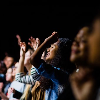 De kracht van lofprijs