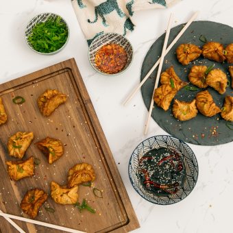 Deep-fried chicken dumplings