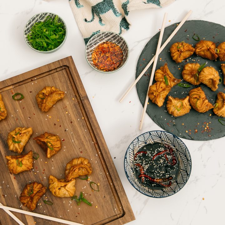 Deep-fried chicken dumplings