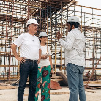 PASTOR MOHAN - Een nieuw Godshuis voor 25.000 mensen