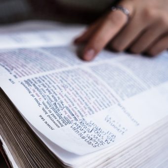 er is maar één God