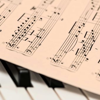 Fanny Crosby: Liederen die mensenharten bewogen