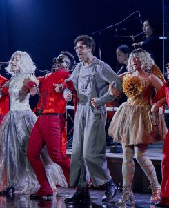 Jasper And The Christmas Snowglobes